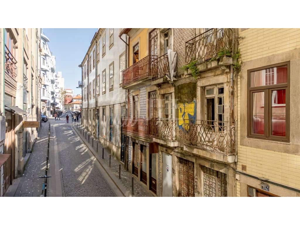 Prédio para reabilitação, com projeto, no Porto - Grande imagem: 2/12