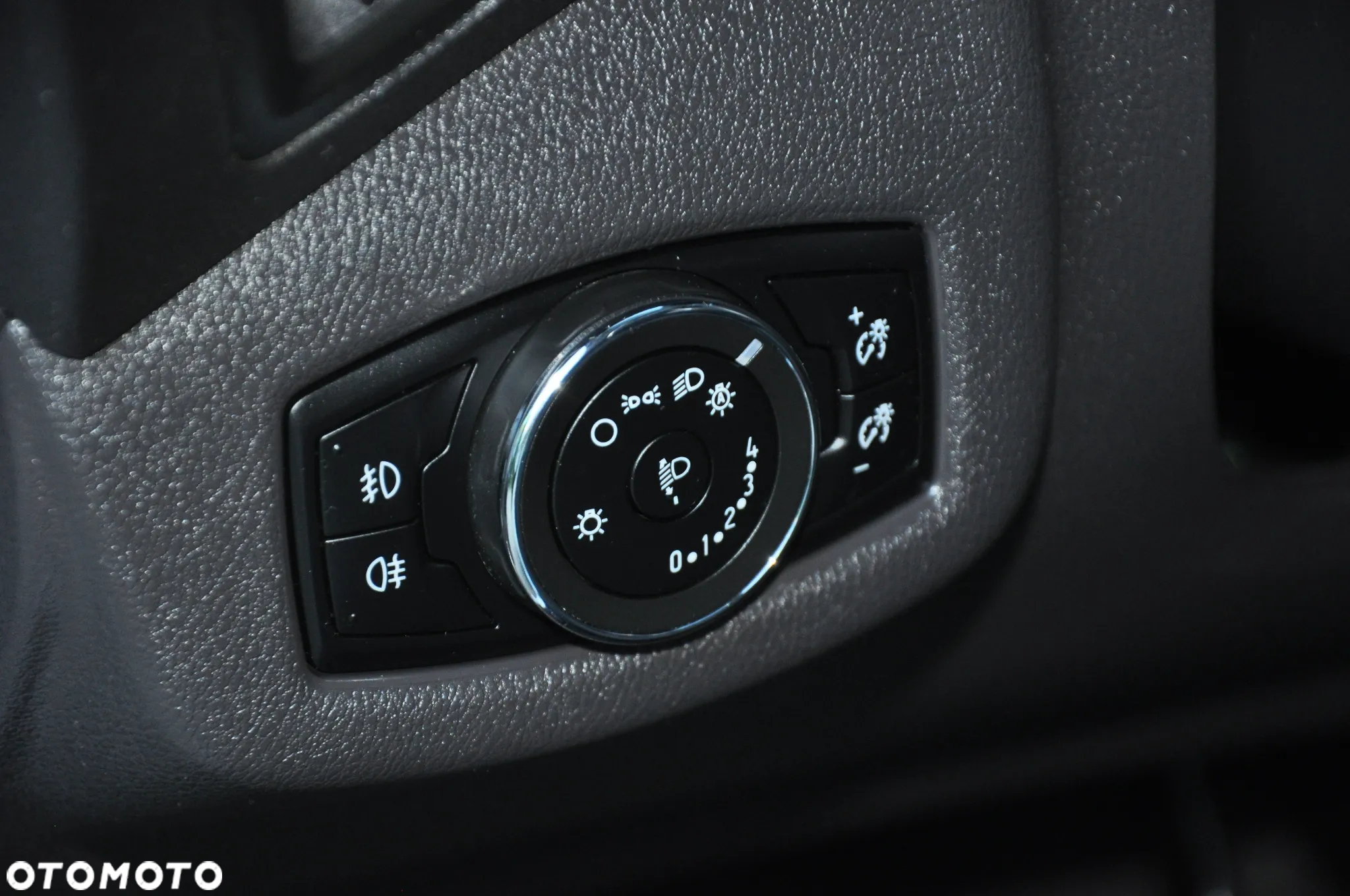 Ford Tourneo Connect - 21