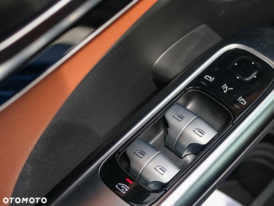 Mercedes-Benz Klasa C 220 d mHEV 4-Matic AMG - 11