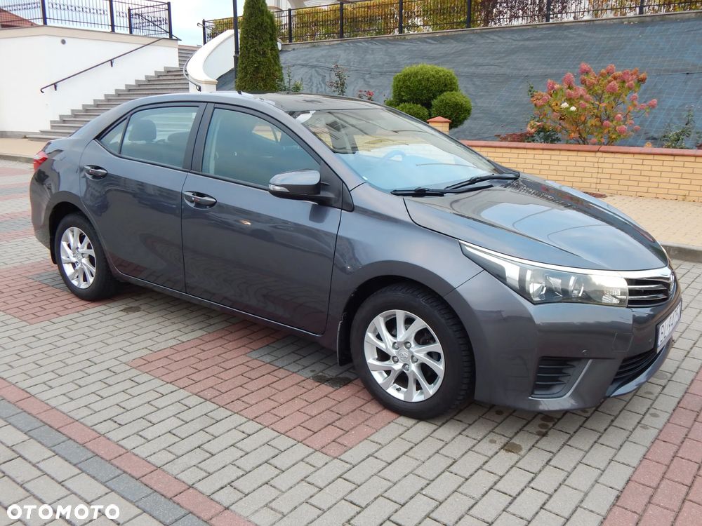 Toyota Corolla 1.6 Luna - 10