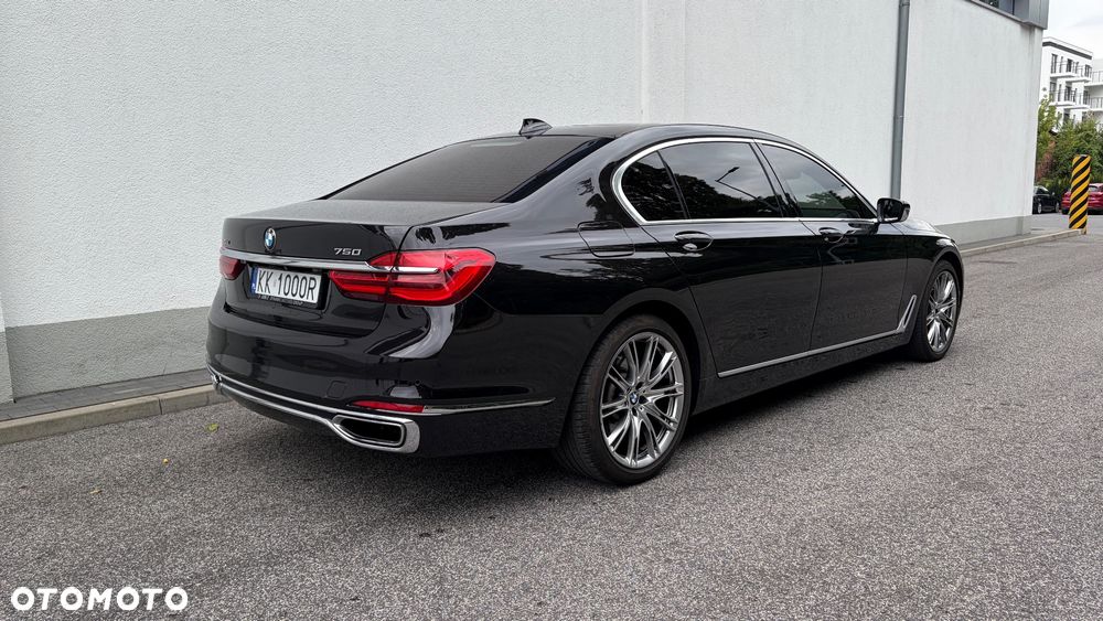 BMW Seria 7 750Li xDrive - 2