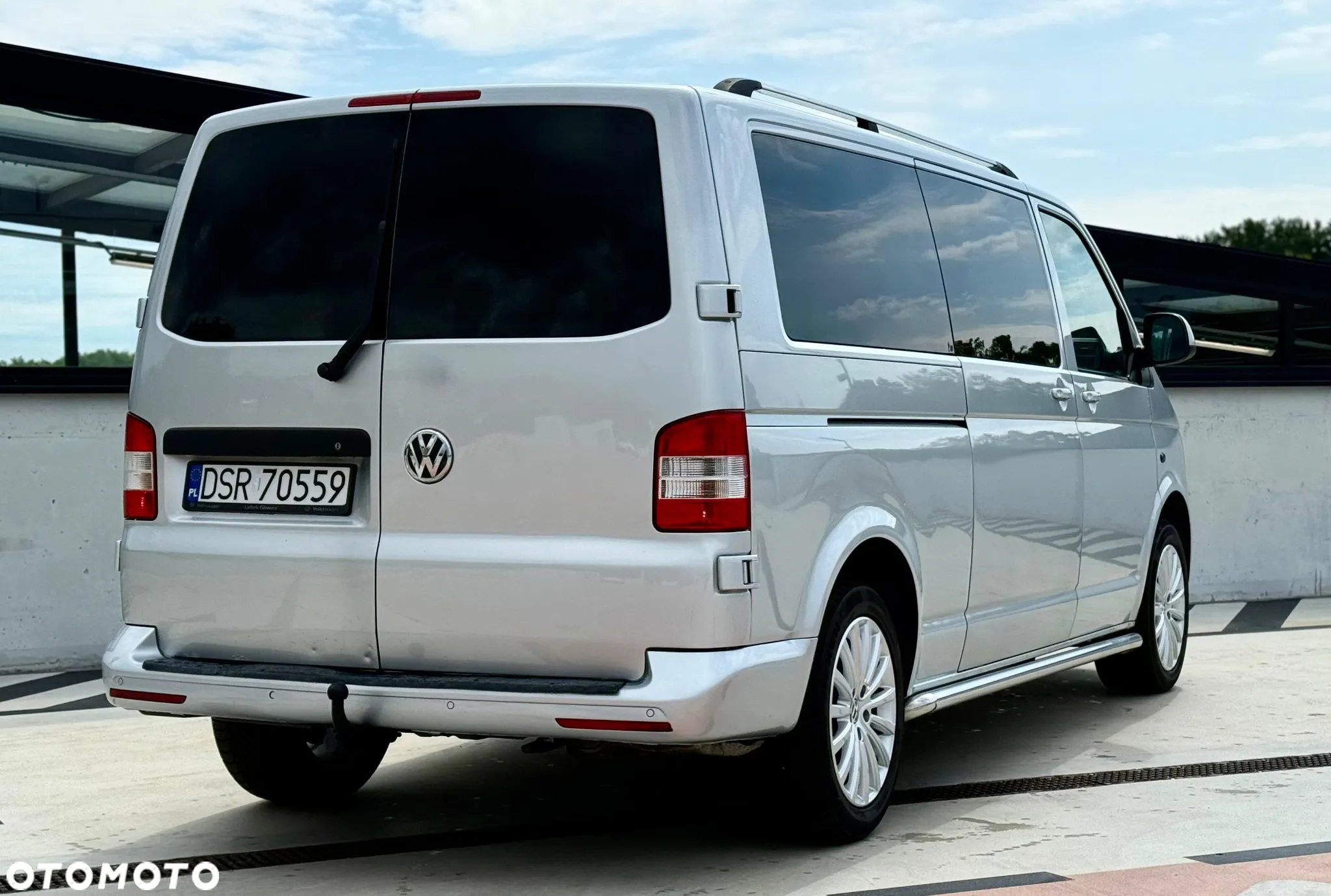 Volkswagen Multivan - 10