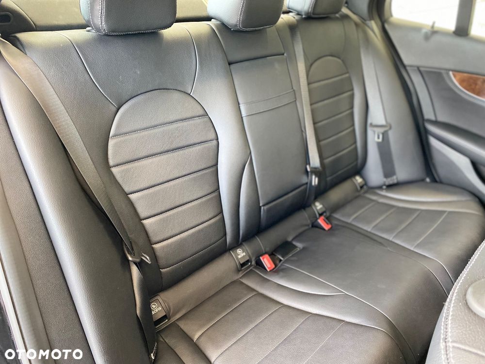Mercedes-Benz Klasa C 400 4Matic 7G-TRONIC AMG Line - 15