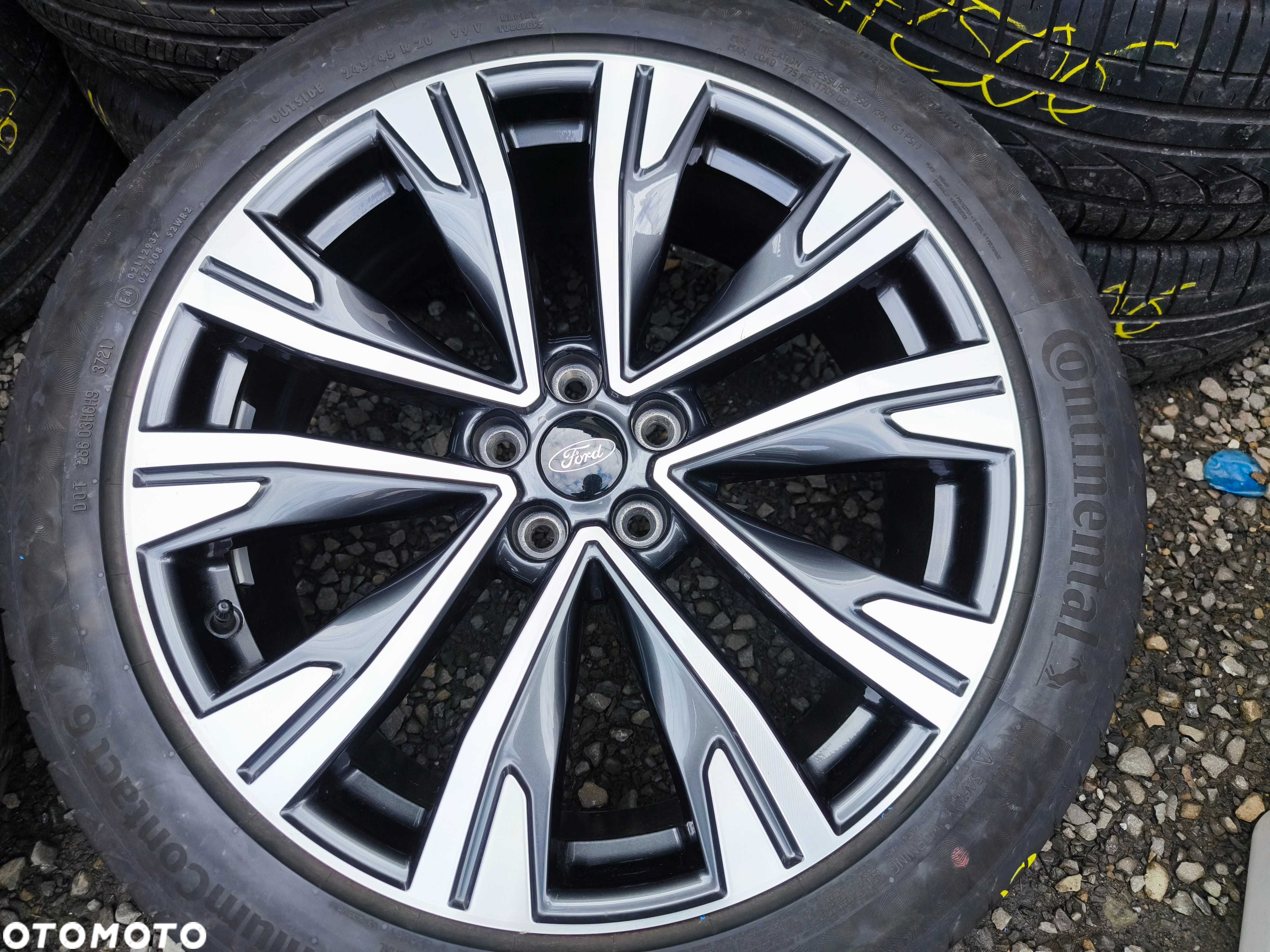 Koła Ford Kuga Escpace Edge Endura 20 cali 5x108 ET55 Opony 245/45 - 4
