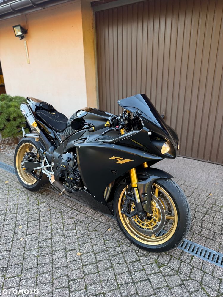 Yamaha R1