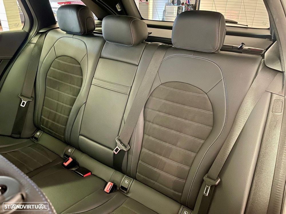 Mercedes-Benz C 300 de AMG Line - 34