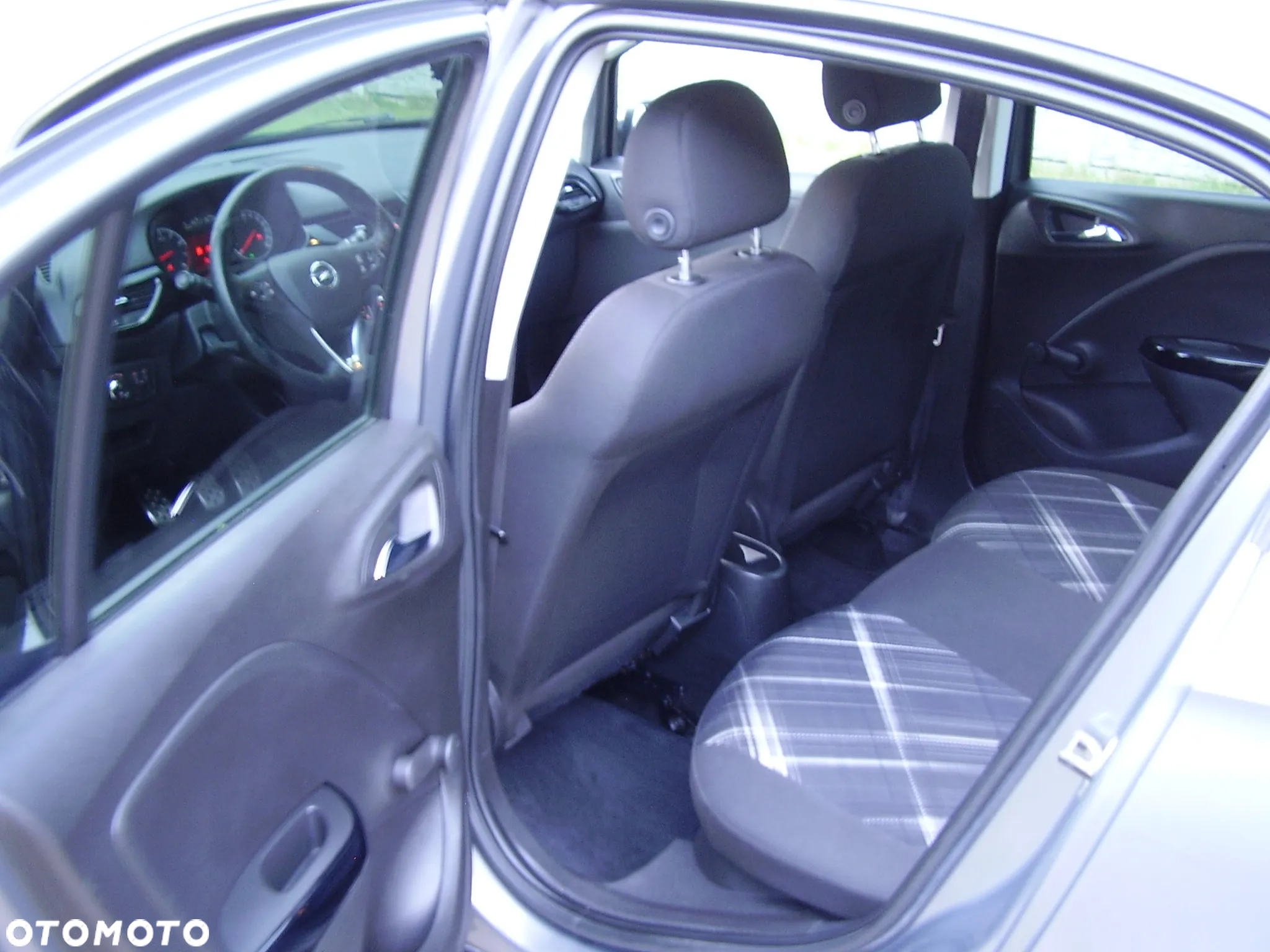 Opel Corsa 1.4 T Cosmo S&S - 29