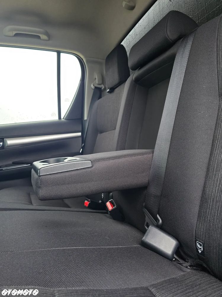 Toyota Hilux 2.8 D-4D Double Cab SR5+ 4x4 - 38