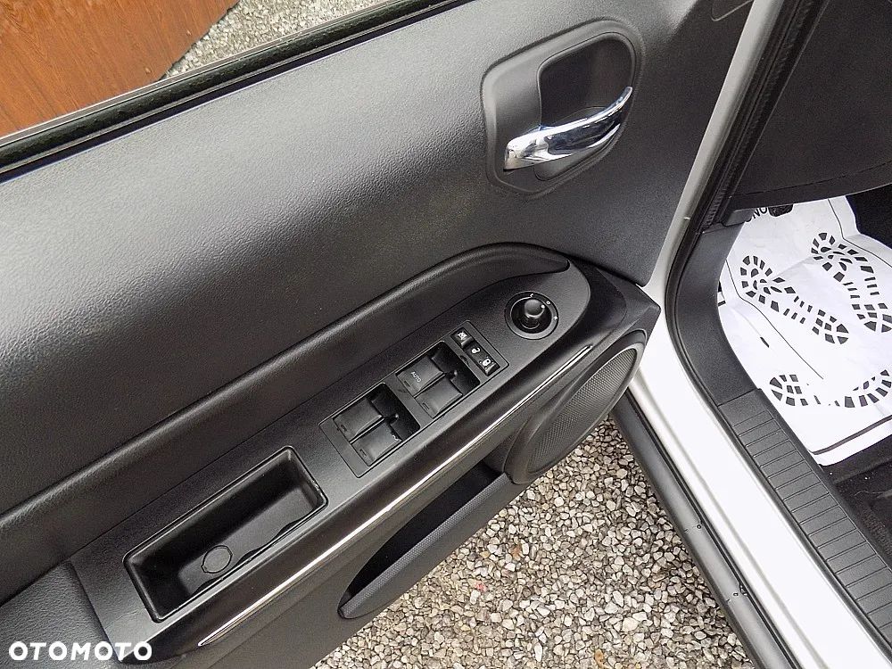 Jeep Compass 2.0 CRD DPF Limited - 9