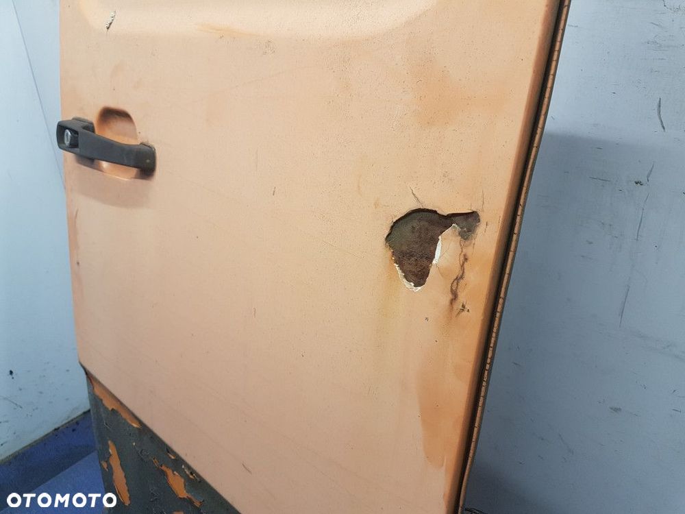 MERCEDES BENZ KACZKA 207 D DRZWI TYŁ PRAWE - 10