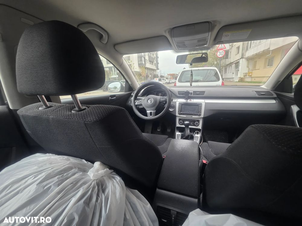 Volkswagen Passat Variant 1.6 TDI DPF BlueMotion Technology Highline - 14