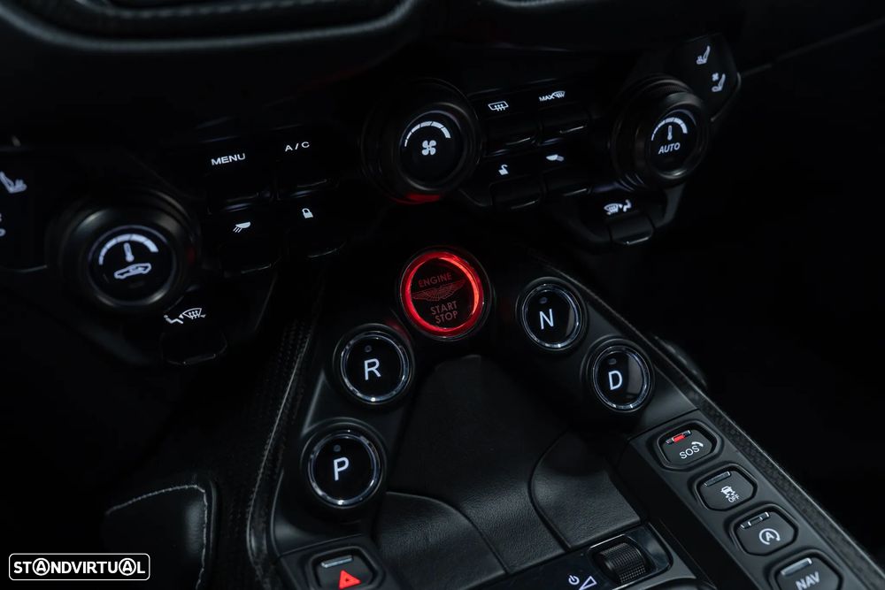 Aston Martin Vantage Coupe 4.0 Twin-Turbo V8 - 26