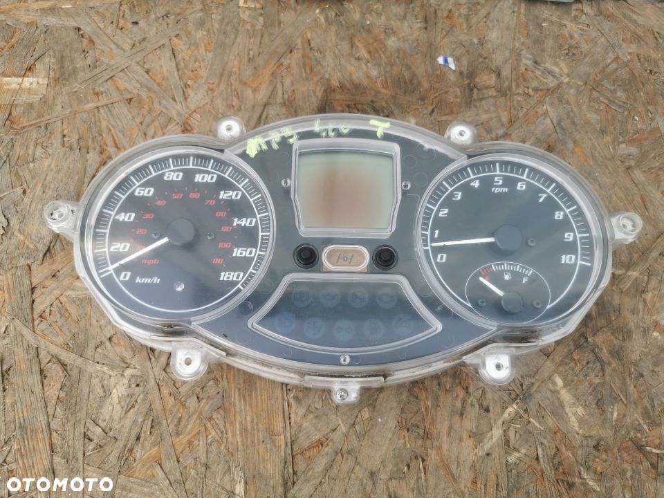 Licznik Piaggio MP3 400 /500 - 1