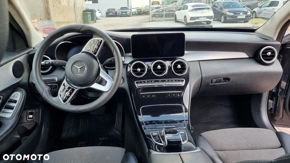 Mercedes-Benz Klasa C 180 d 9G-TRONIC - 32