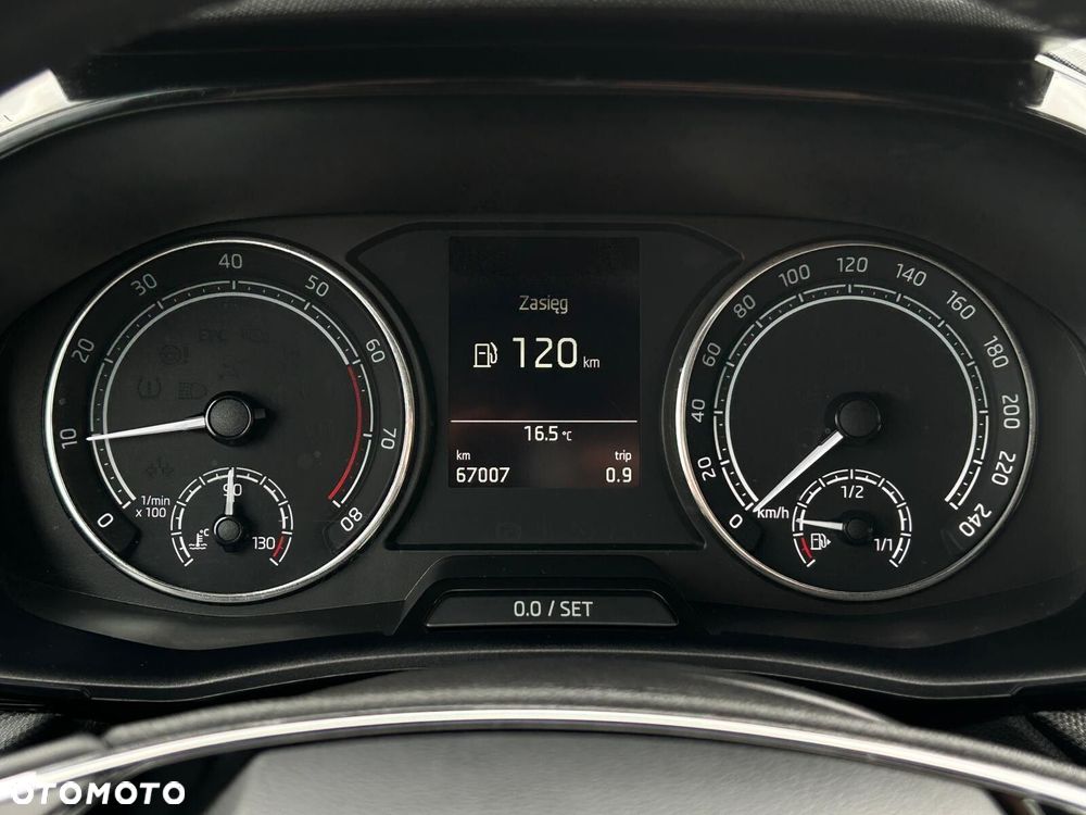 Skoda Fabia 1.0 Ambition - 25