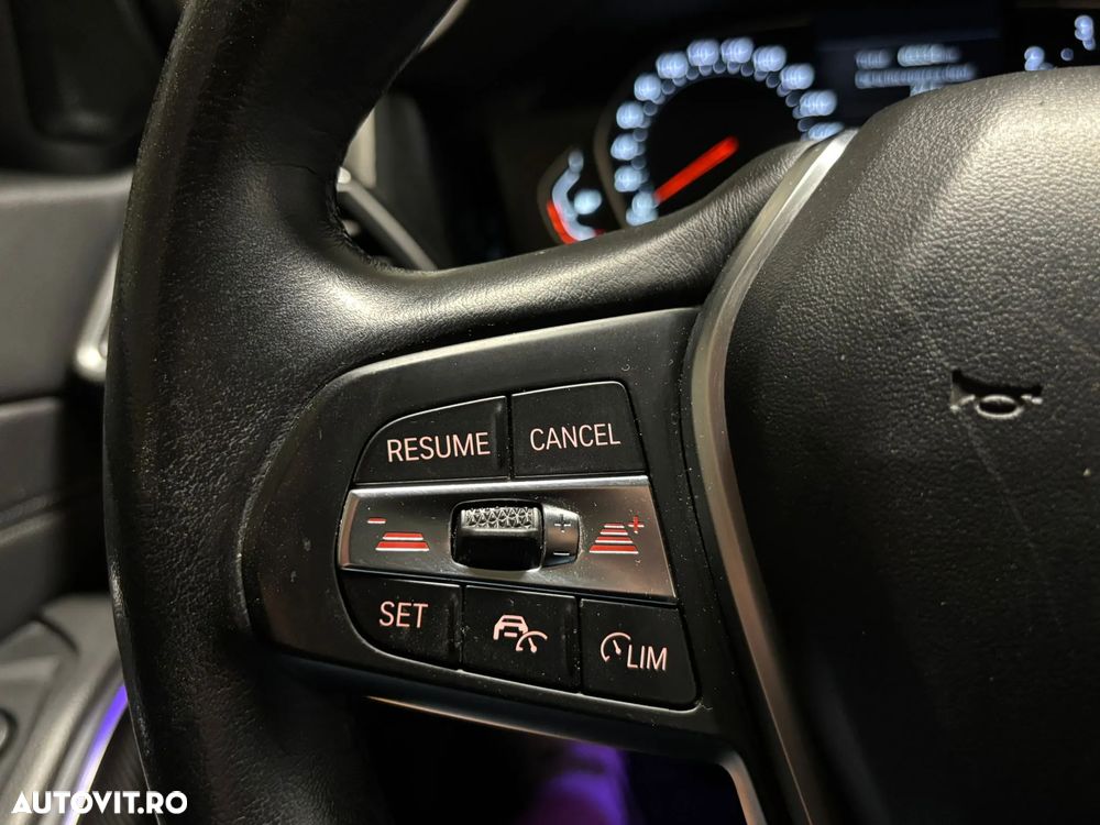 BMW Seria 3 320i xDrive AT - 10