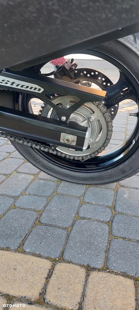 Suzuki DL - 12