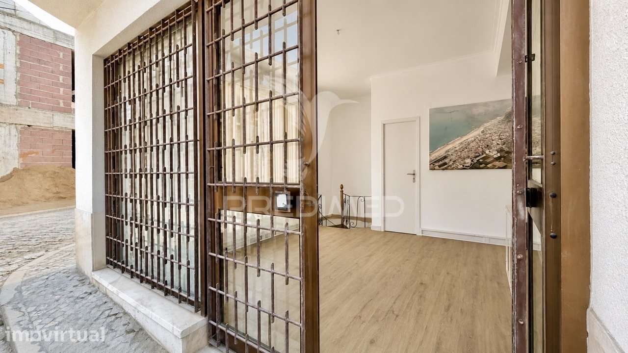 Loja para arrendamento | Costa da Caparica, próximo da rua principa... - Grande imagem: 2/15