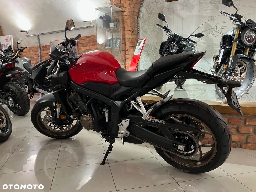 Honda CB - 2