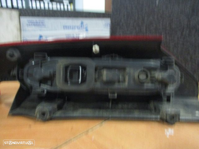Farol Tras STOP1542 RENAULT KANGOO 2009 TRAS ESQ VALEO - 2