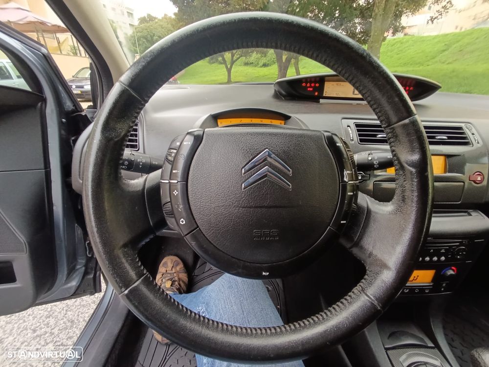 Citroën C4 1.6 HDi Exclusive - 13