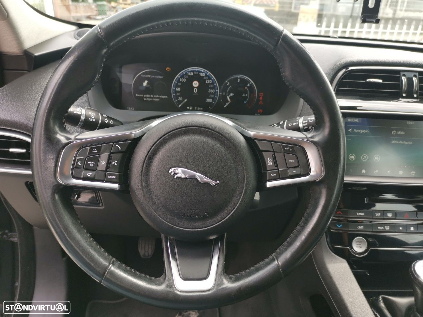 Jaguar F-Pace 2.0 i4D Portfolio - 11