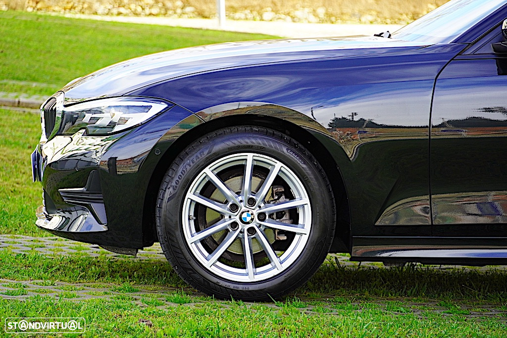BMW 318 d Touring Auto - 4