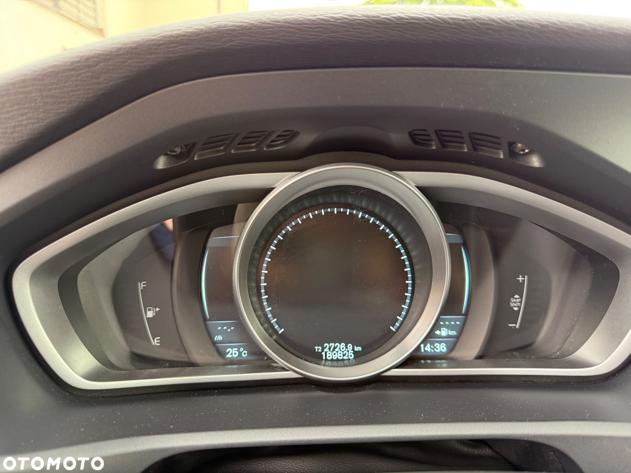 Volvo V40 D2 Momentum - 16