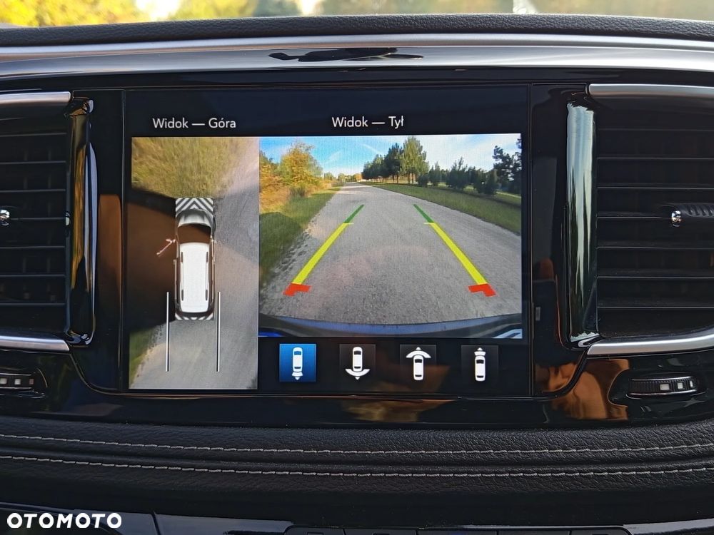Chrysler Pacifica - 23