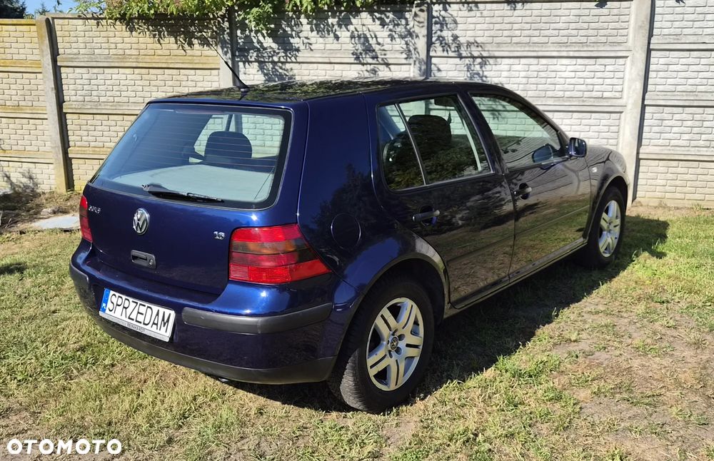 Volkswagen Golf - 4