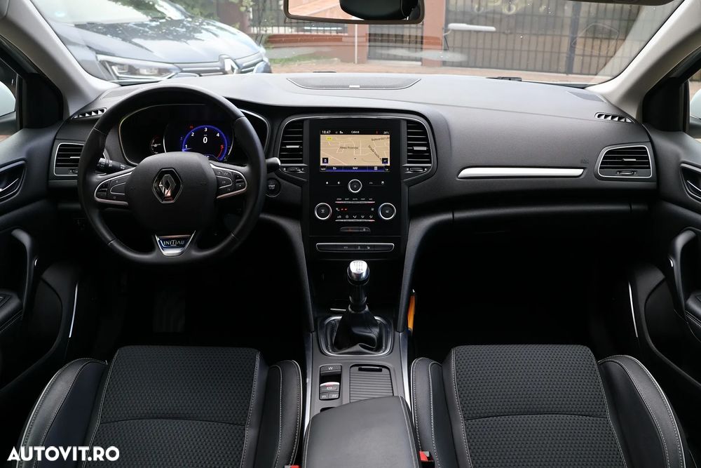 Renault Megane ENERGY dCi 110 Start & Stop Bose Edition - 4