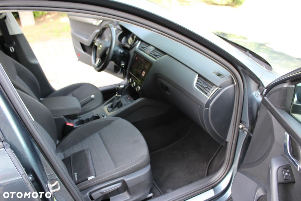 Skoda Octavia 2.0 TDI DSG First Edition - 26