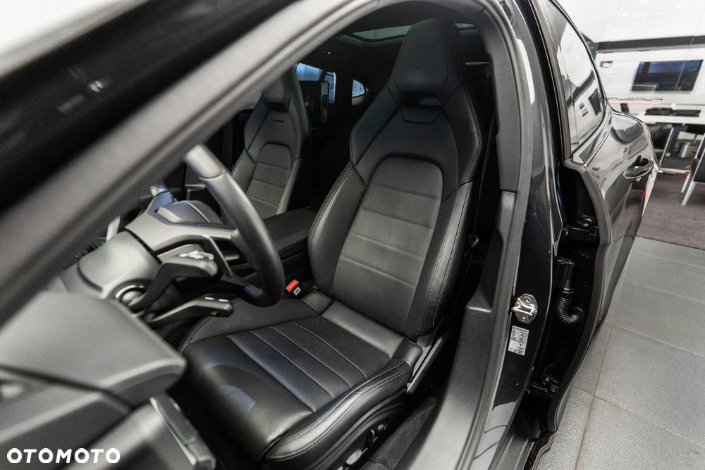 Porsche Panamera 4 - 11