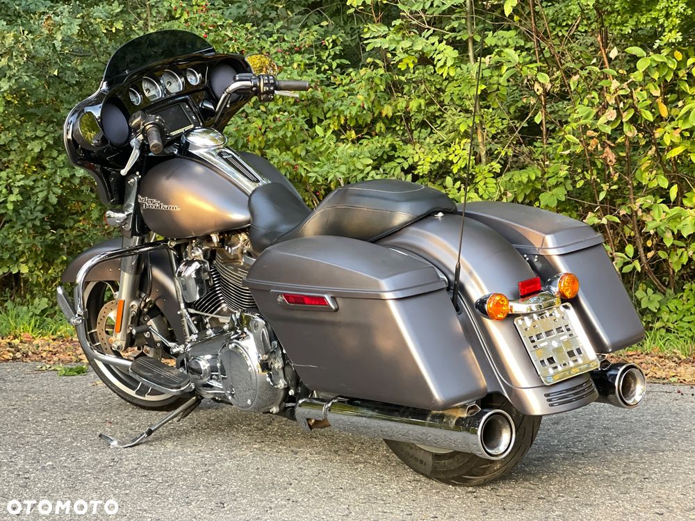 Harley-Davidson Touring Street Glide - 10
