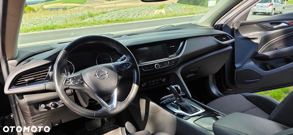 Opel Insignia - 11