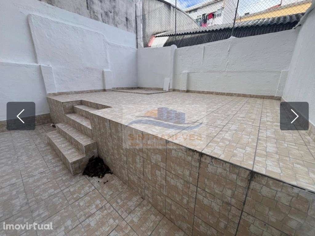 T2 Remodelado na Praça da Igreja - Como Novo, com Quintal e Garanti... - Grande imagem: 4/14