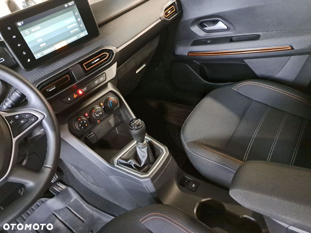 Dacia Sandero - 27