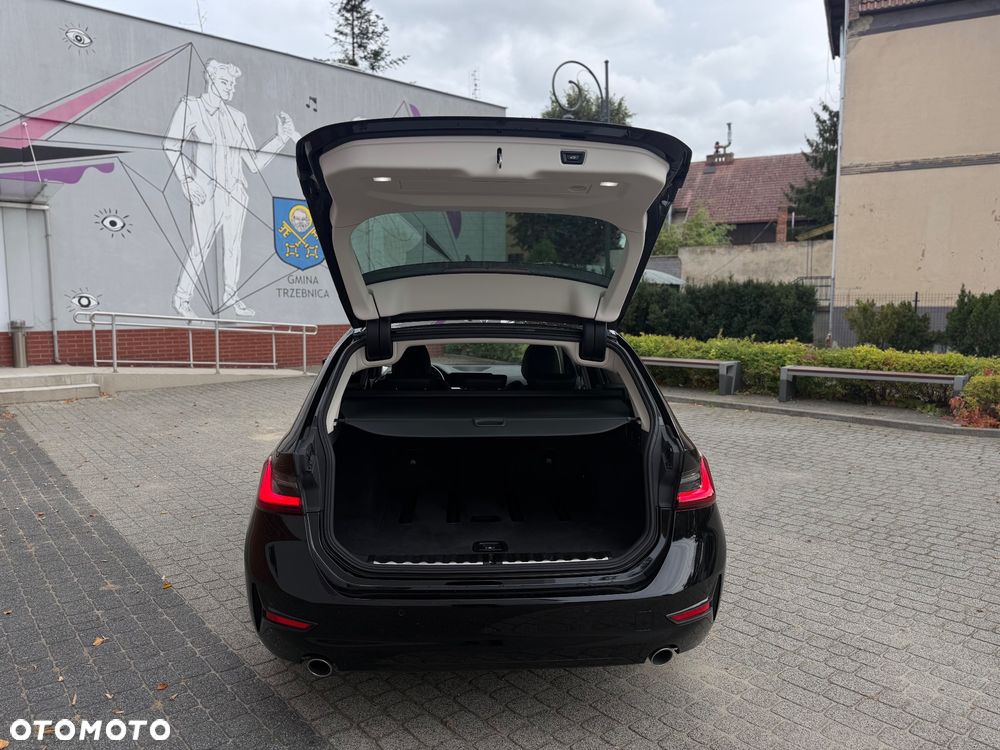 BMW Seria 3 - 22