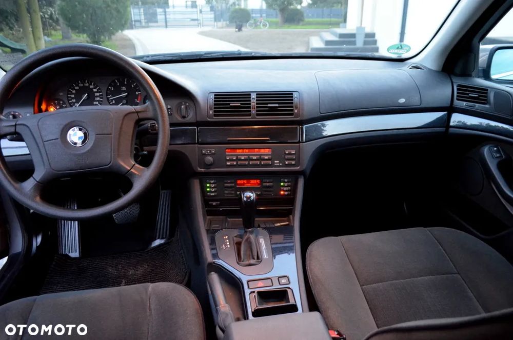 BMW Seria 5 - 8