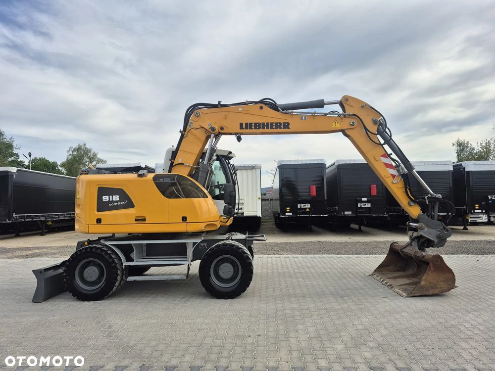 Liebherr / LIEBHERR 918 / COMPACT - 24