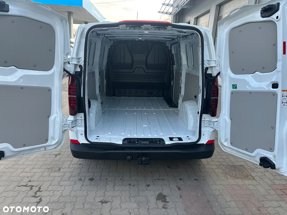 Volkswagen Transporter T7 - 11