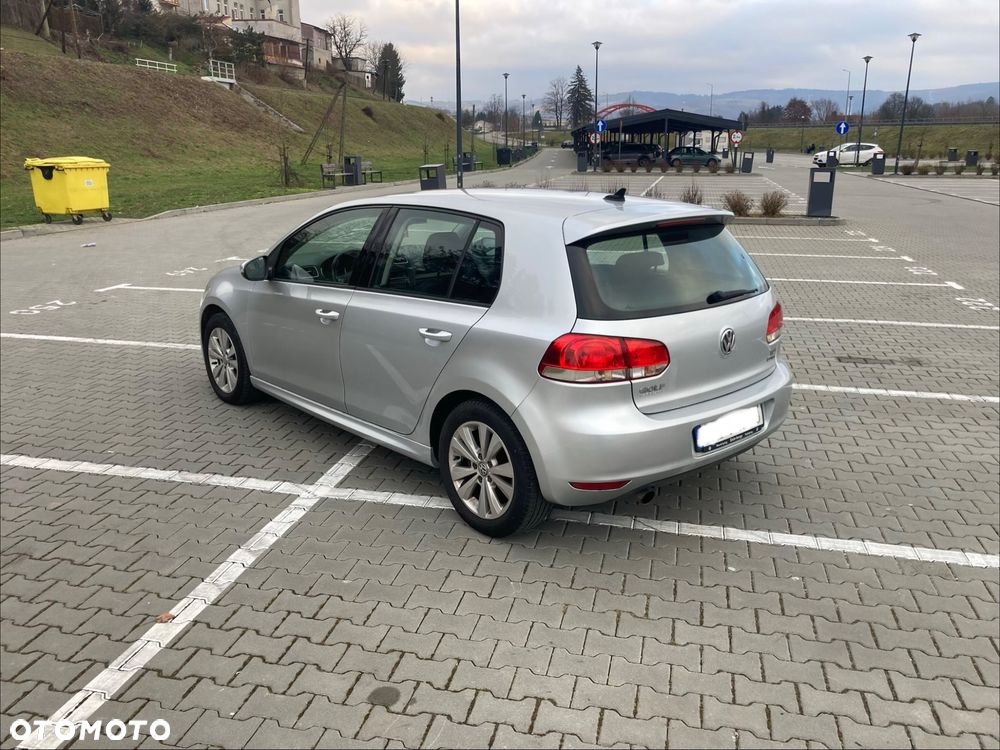 Volkswagen Golf 1.6 TDI DPF BlueMotion Technology DSG Comfortline - 8