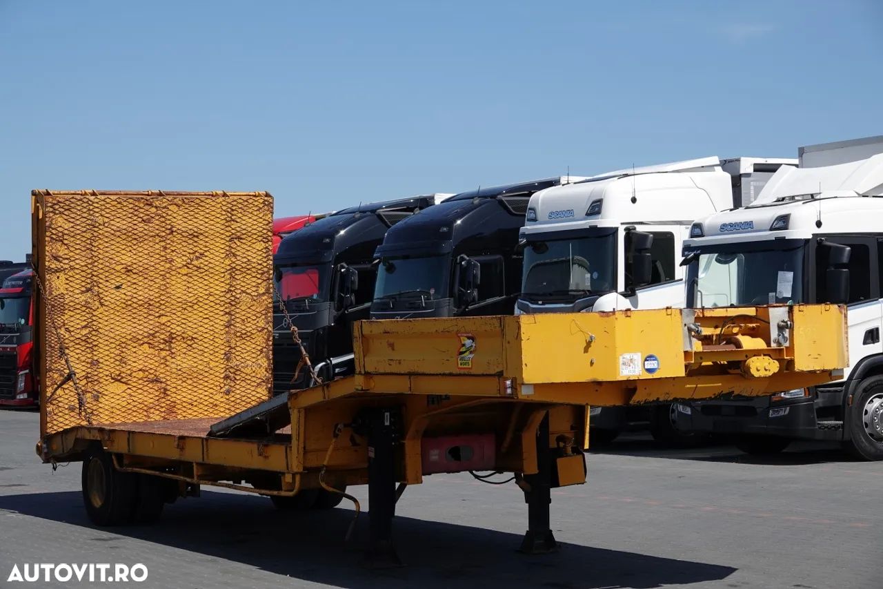 Louault CAMION LOUAULT / RAMPE HIDRAULICE / TROLIU / IMPORTAT - 1