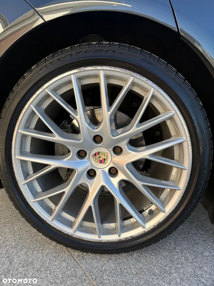 Porsche Panamera 4S - 26