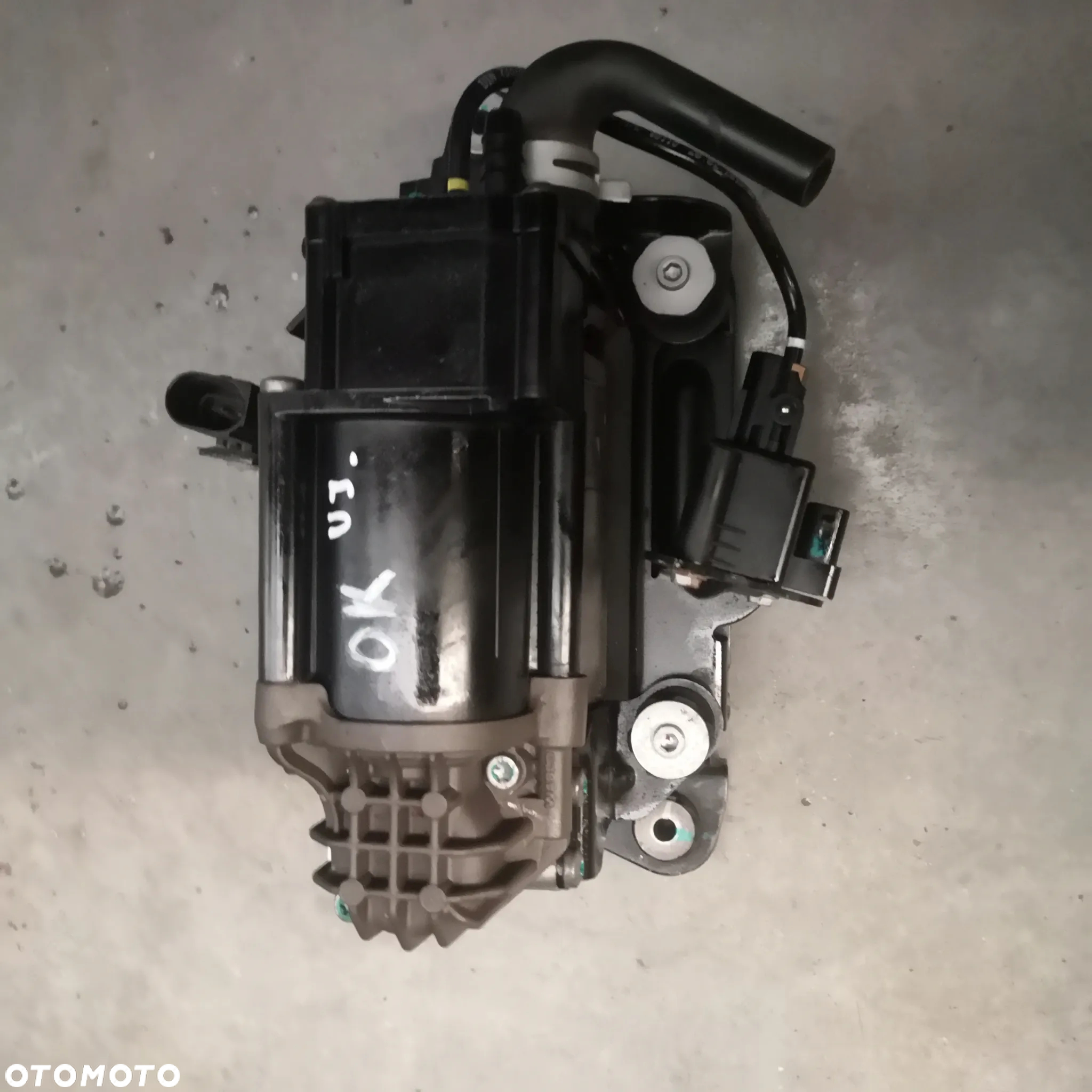 KOMPRESOR ZAWIESZENIA WABCO BMW G32 G31 - 2