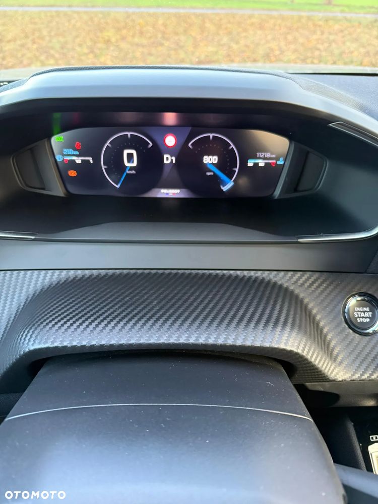 Peugeot 2008 PureTech 130 EAT8 GT Pack - 11