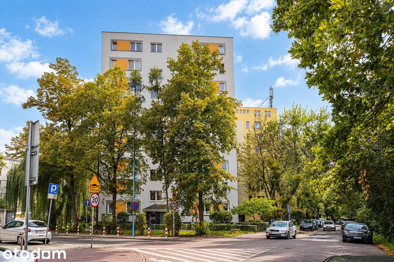 Kawalerka z oddzielną widną kuchnią | Cisza i zieleń | Ochota