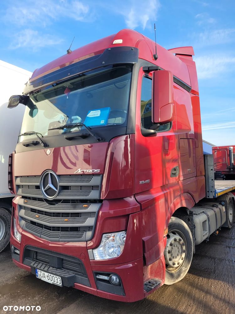 Mercedes-Benz ACTROS - 1