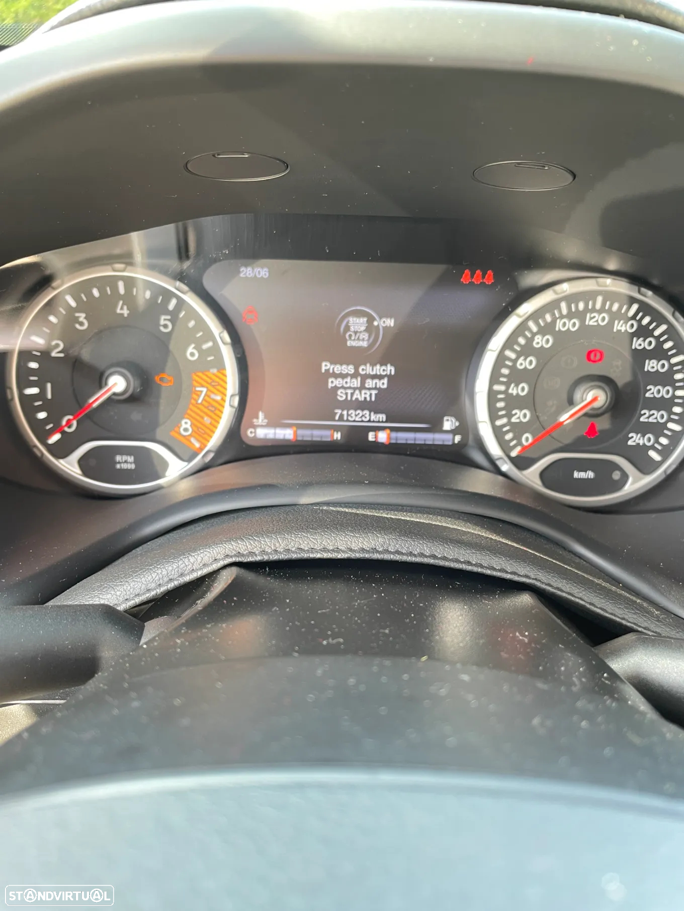 Jeep Renegade 1.0 T Limited - 20