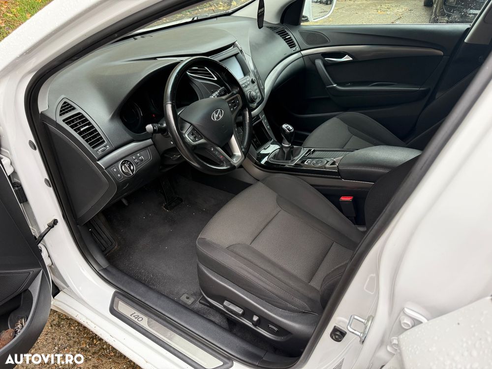 Hyundai i40 Kombi 1.7 CRDi Premium - 11